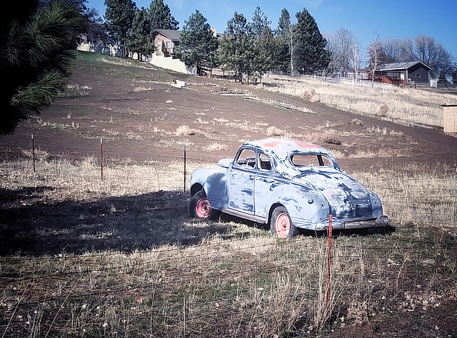 Maybe a 1940 Oldsmobile 60 Series