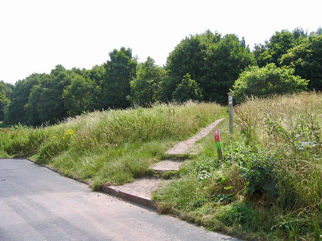 The start of the Heart of England Way at Milford Common