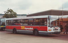 London Coaches DK6 (J806 KHD) at Heathrow Airport – 4 Sep 1992 (170-30)
