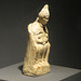 Jublains : statuette en terre cuite de déesse mère.