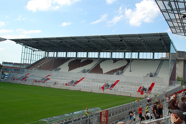 Neue Nordtribüne