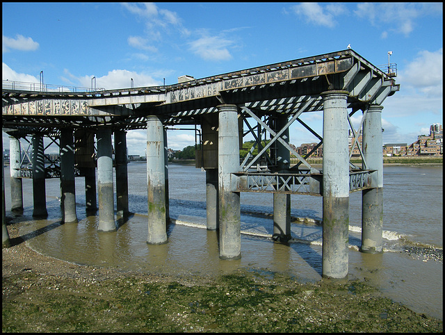 waves on the Thames