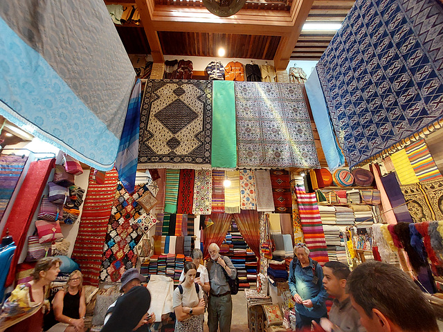 Weaving cloth from wool, agave silk and cotton