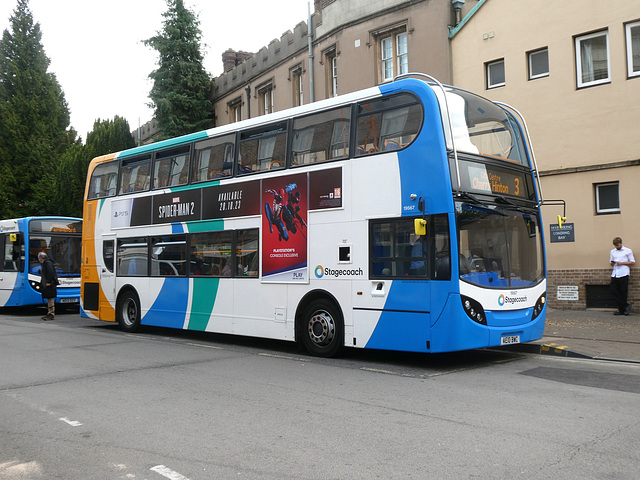 Stagecoach East 19567 (AE10 BWC) in Cambridge - 18 Oct 2023 (P1160810)