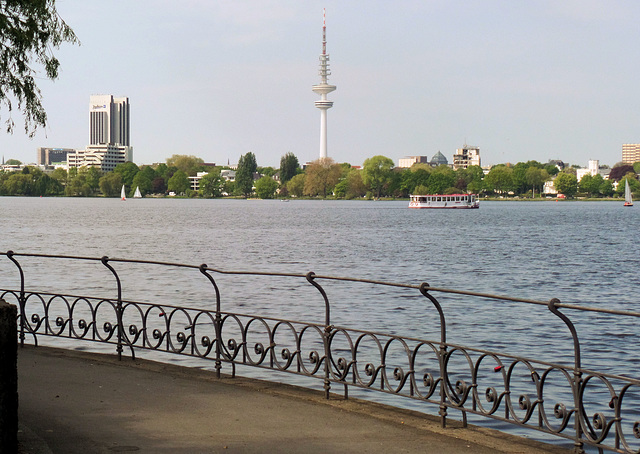 Die Außenalster am Schwanenwik