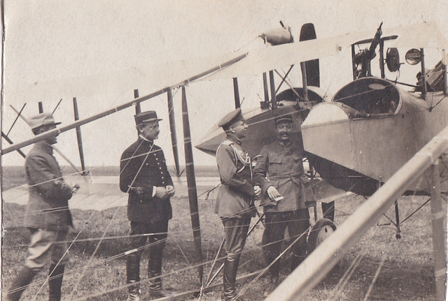 P08f Officiers Japon Russie et france