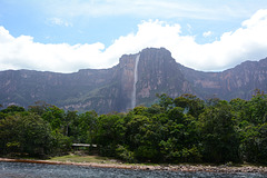 Venezuela, Here the boat ride to the Angel waterfall ends. Further through the jungle on foot.