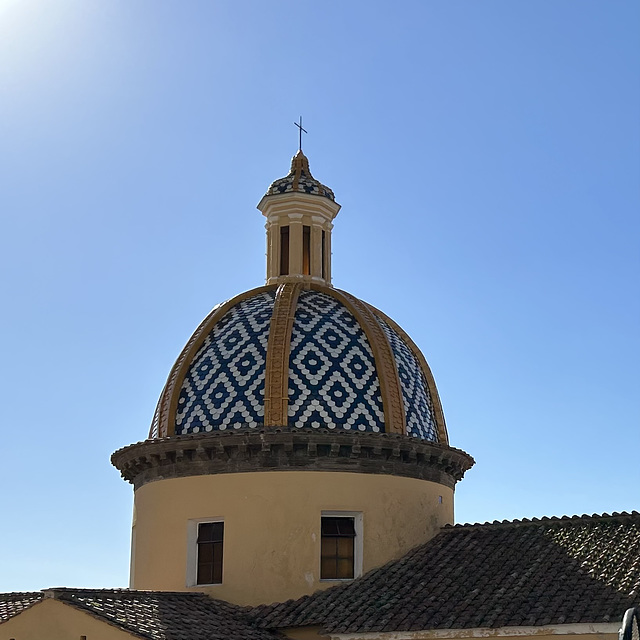 Cupola maiolicata di Praiano.