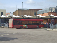 Lynx (Coastal Red) YJ07 VSG in King’s Lynn - 22 Mar 2018 (DSCF0974)