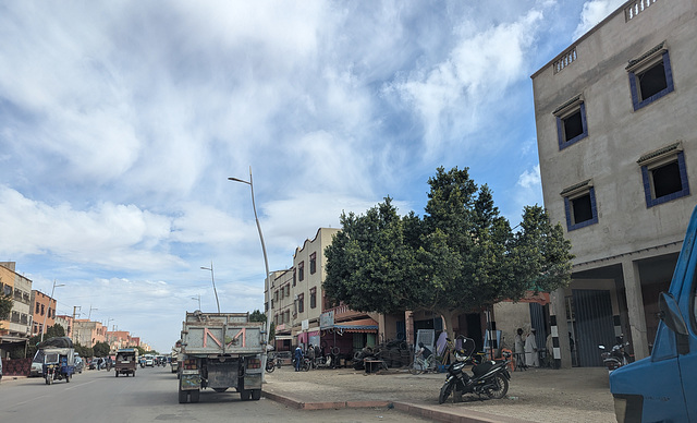 Une petite vite en traversant ce village  (Maroc)
