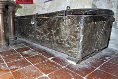 woodchurch church, kent (53)dug out chest, quite possibly c13