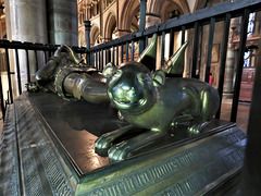 canterbury cathedral (102) lion detail of c14 tomb of edward +1376 later known as the black prince