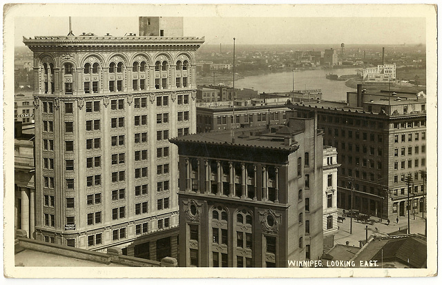 WP2144 WPG - WINNIPEG LOOKING EAST