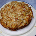 Apfel-Mandel Kuchen auf lockerem Teig
