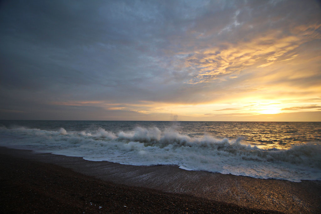 Sunset over Seaford Bay - to the south - 18.12.2015