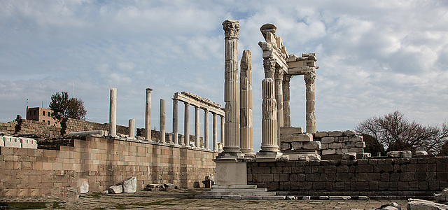 20151207 9796VRAw [R~TR] Trajans Tempel, Pergamon, Bergama