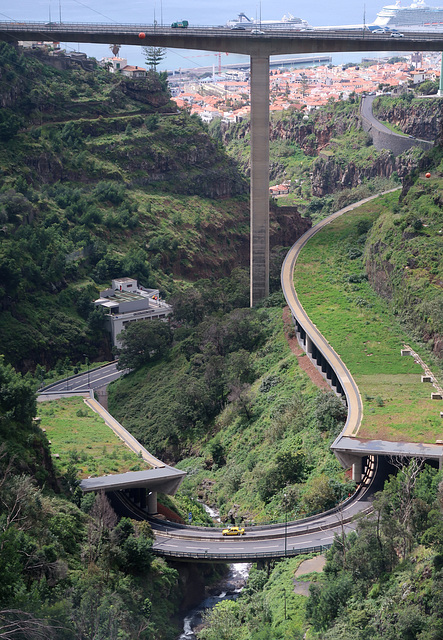 Covered road and flyover