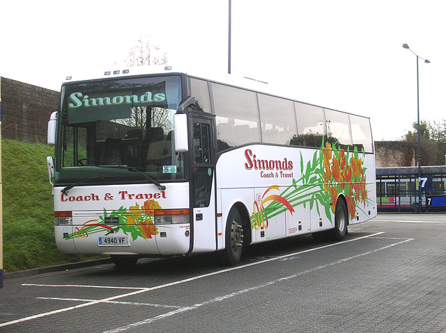 Simonds Coaches 4940 VF (R81 NAV) in Bury St. Edmunds bus station - 24 Oct 2008 (DSCN2524)