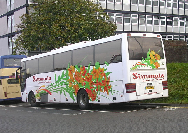 Simonds Coaches 4940 VF (R81 NAV) in Bury St. Edmunds bus station - 24 Oct 2008 (DSCN2525)