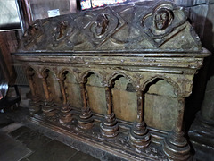 canterbury cathedral (93) detail of c13 tomb of archbishop walter +1205