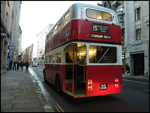 No.15 heritage bus