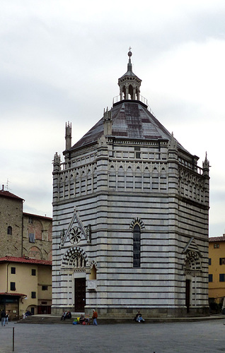 Pistoia - Battistero di San Giovanni in Corte