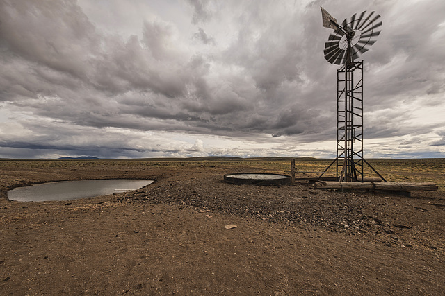 Big Sky, Big Wind B0005434