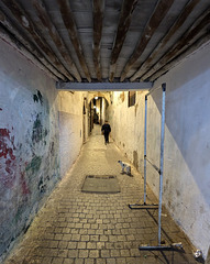 Marcheur solitaire en perspective / Eenzame wandelaar in perspectief