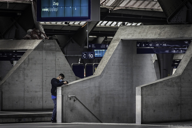 Zürich - Hauptbahnhof (© Buelipix)