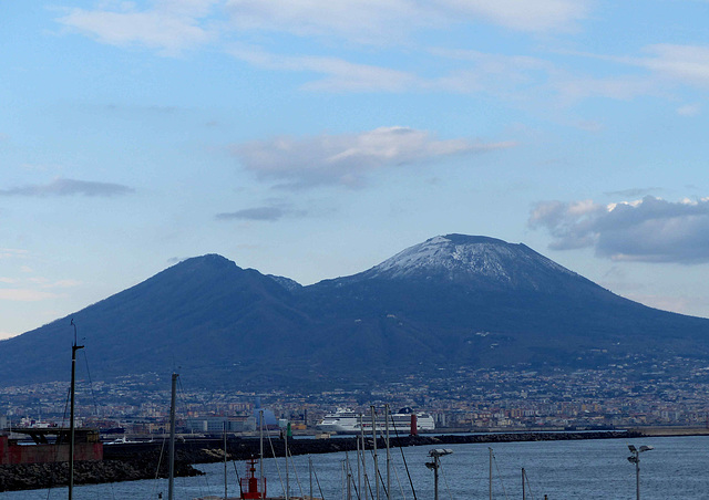Napoli - Mount Veusius