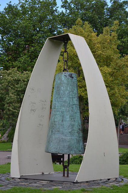 Dublin, The Bell in St.Patrick's Park