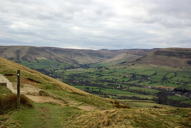 Looking to Kinder Scout