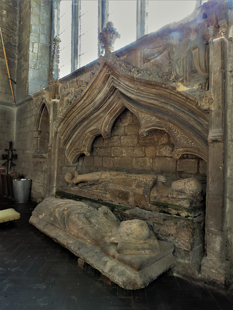 gosberton church, lincs (10) early c14 tomb with effigies