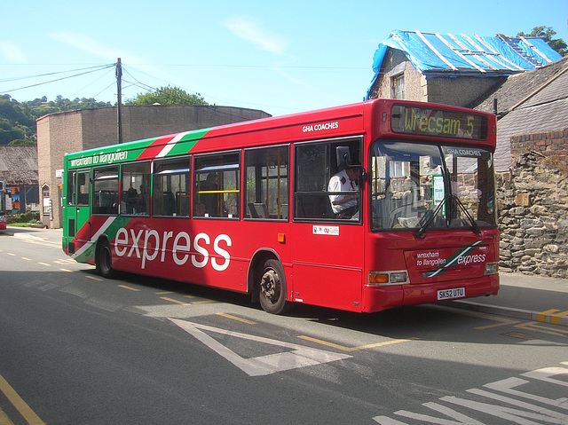 ipernity: DSCN6500 GHA Coaches SK52 UTU in Llangollen - 26 Jul 2011 ...