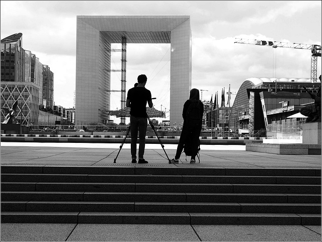 Le photographe face à la Grande arche