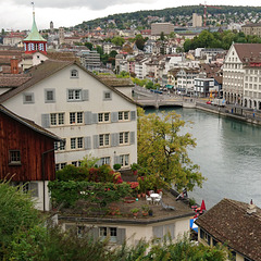 Terrassen-Loge direkt an der Limmat