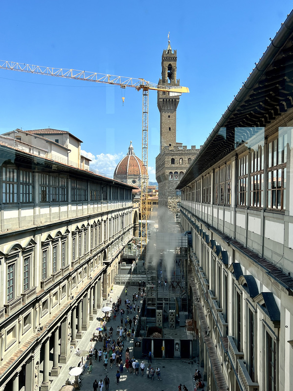 Florence 2023 – Galleria degli Ufﬁzi – View of the Palazzo Vecchio and the Duomo