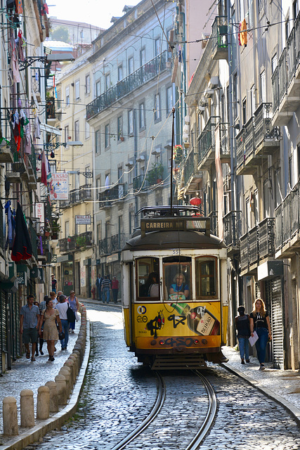 Lisbon 2018 – Eléctrico 550 on the Rua Cavaleiros