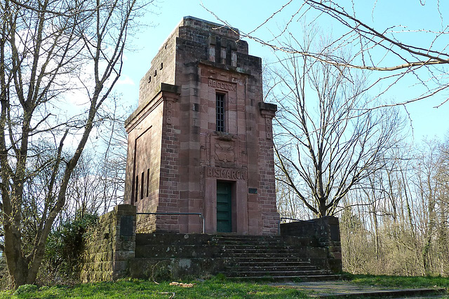 Wir sammeln einen Bismarckturm