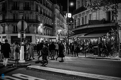 À travers le Paris nocturne