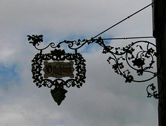 Ausleger am Restaurant Ottoburg in Innsbruck