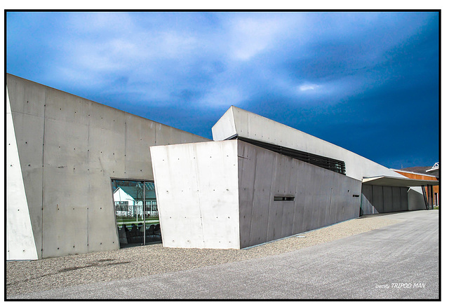 ZAHA HADID - VITRA FEUERWEHRHAUS 1993