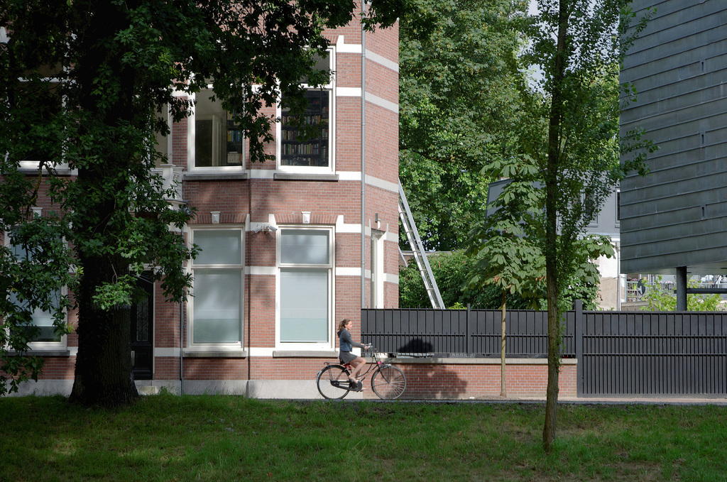 La fille au vélo