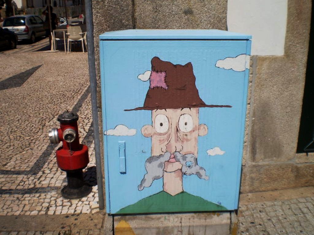 Street art on electricity box.