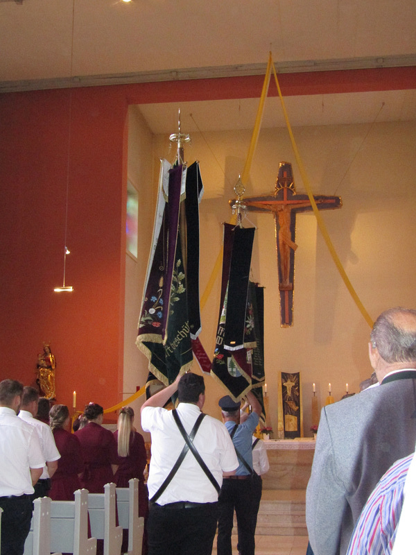 Einzug in die Kirche