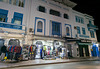 Night shopping time / Magasinage de soir