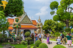 beim Eingang zum Wat Arun (© Buelipix) beim Eingang zum Wat Arun (© Buelipix)