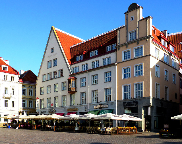 EE - Tallinn - Town Hall Square