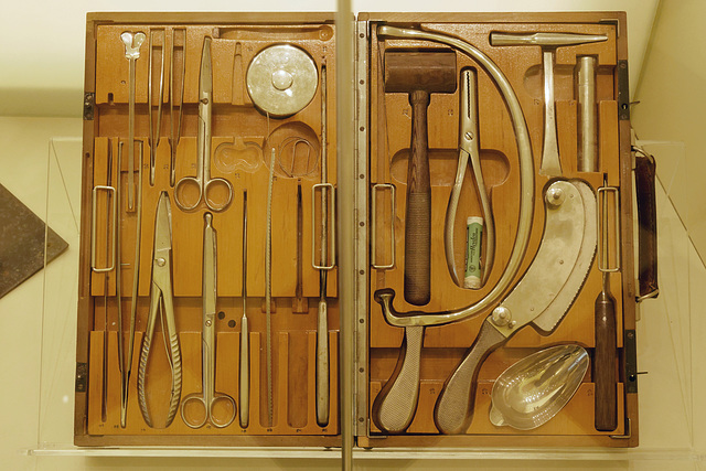 Instruments de chirurgie et de dissection
