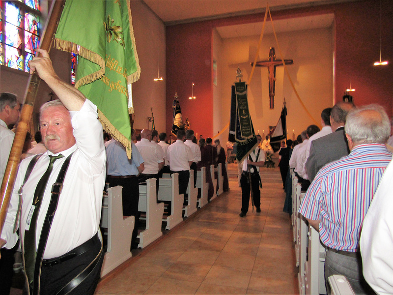 Auszug aus der Kirche